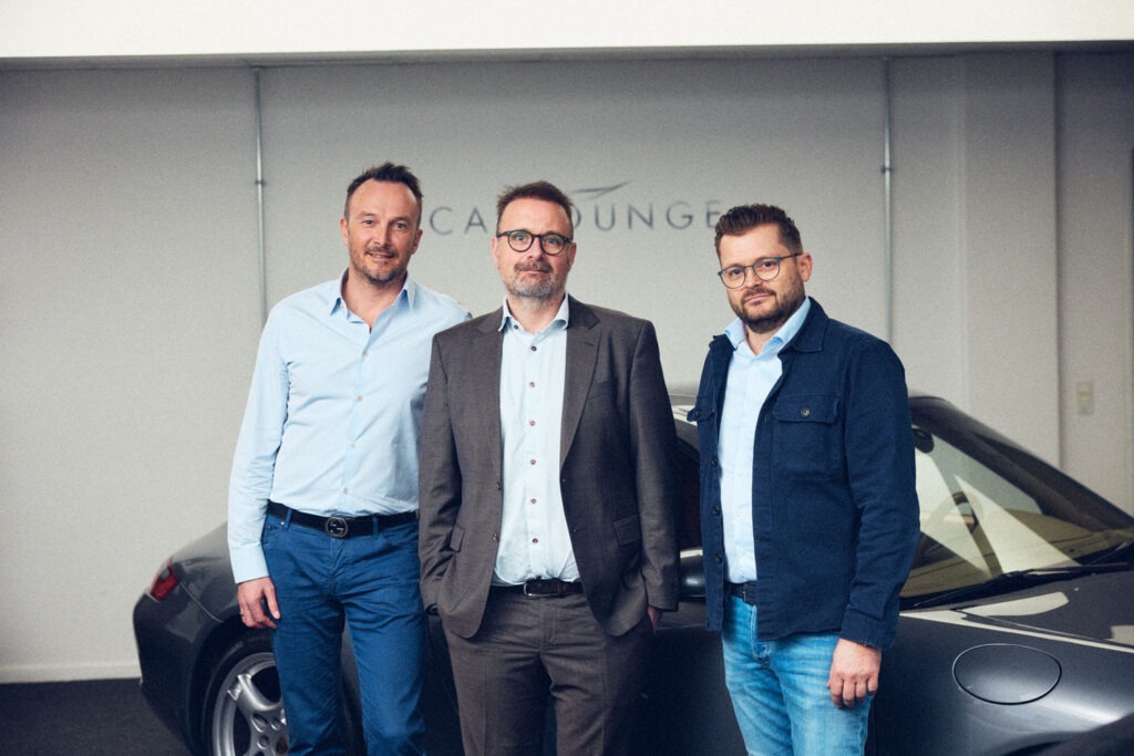 Personlig kundeservice og rådgivning hos Carlounge i moderne showroom